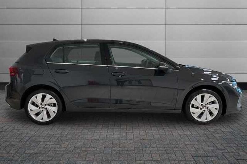 Used VW Golf VIII 150 HP (110 kW) 2026