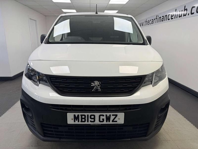 Used Peugeot Partner 2019 White MPV
