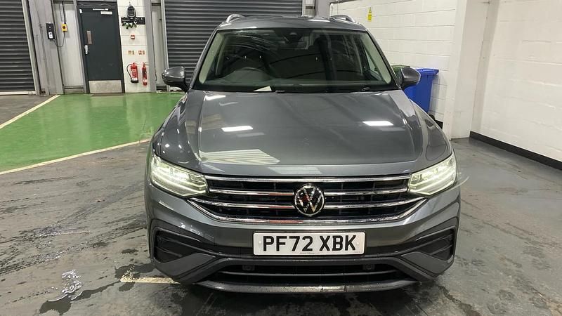 Used VW Tiguan Allspace Life 150 HP (110 kW) 2023 Grey SUV