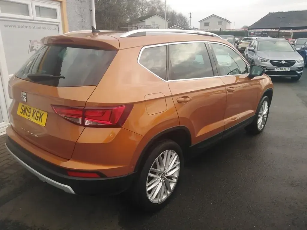 Käytetty Seat Ateca XCELLENCE 115 HP (84 kW) 2019 Oranssi Katumaasturi