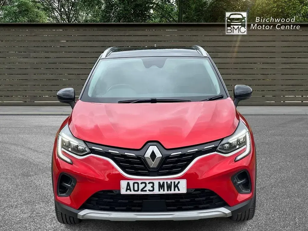 Used Renault Captur Techno 145 HP (106 kW) 2023 Red SUV