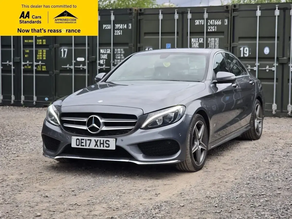 Usado Mercedes C220 AMG line 170 CV (125 kW) 2017 Gris Berlina