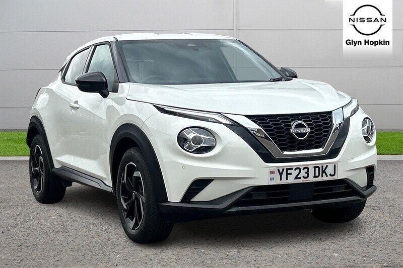 White Used 2023 Nissan Juke N-Connecta SUV | £15,310 (Fair price) - Image 1/4