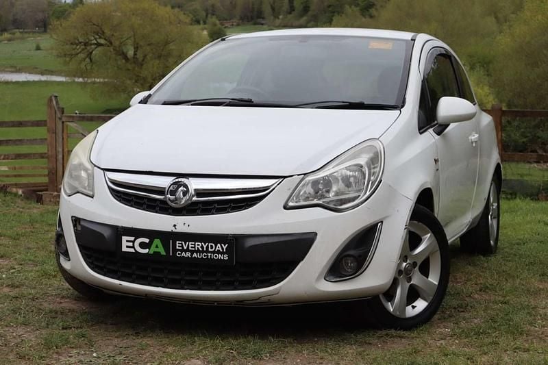 Używany Vauxhall Corsa 2011 Biały Hatchback