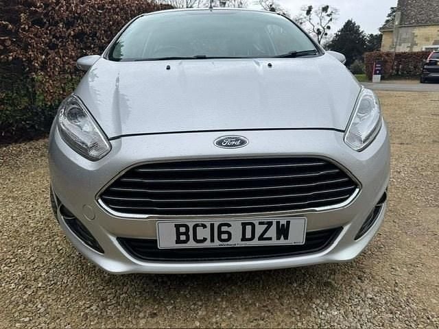 Used Ford Fiesta Zetec 2016 Silver Hatchback
