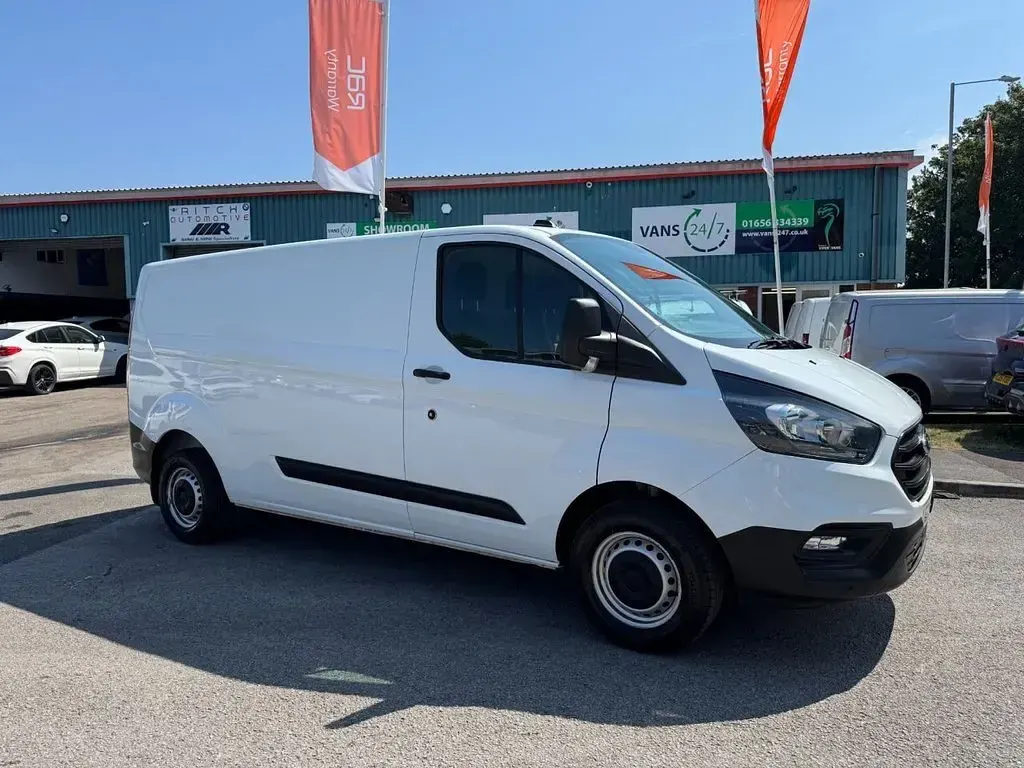 Used Ford Transit Custom S 130 HP (95 kW) 2023 White Van