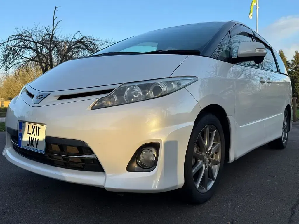 Used Toyota Estima 2011 White MPV