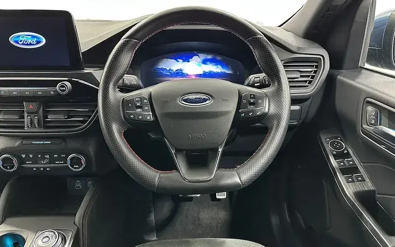 Used Ford Kuga ST-Line 225 HP (165 kW) 2022 Blue SUV