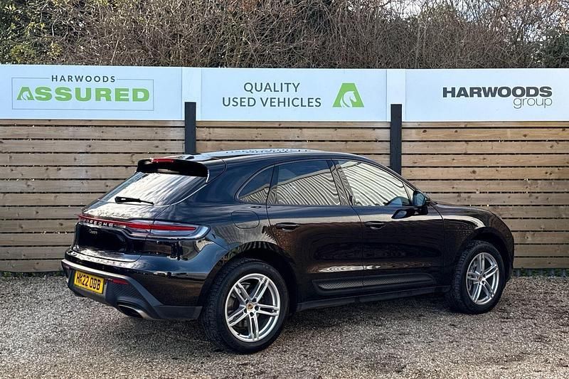 Used Porsche Macan 265 HP (194 kW) 2022 Black SUV