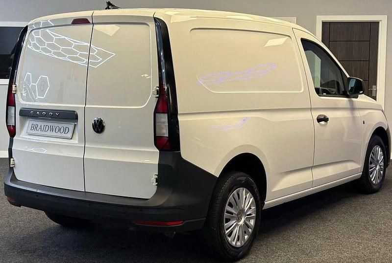 Used VW Caddy 102 HP (75 kW) 2022 White MPV