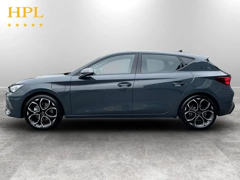 Used Cupra Leon 204 HP (150 kW) 2025 Blue Hatchback