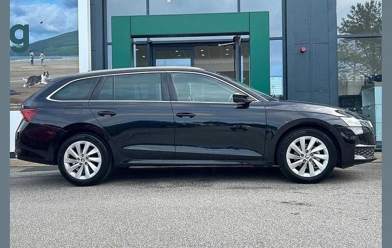 Used Skoda Octavia First Edition 150 HP (110 kW) 2024 Black magic pearl effect Estate