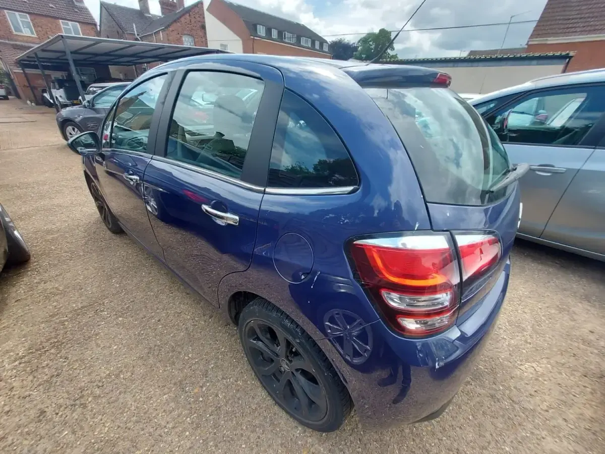 Used Citroën C3 PureTech 2015 Blue Hatchback
