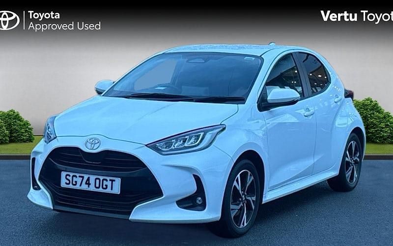 Used Toyota Yaris Hybrid Design 116 HP (85 kW) 2026 Hatchback