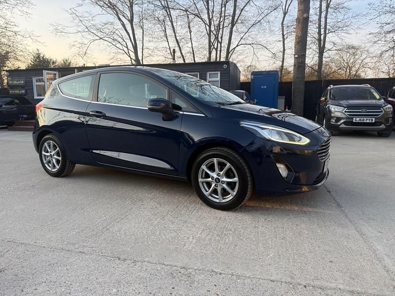 Used Ford Fiesta Zetec 70 HP (51 kW) 2018 Blue Hatchback