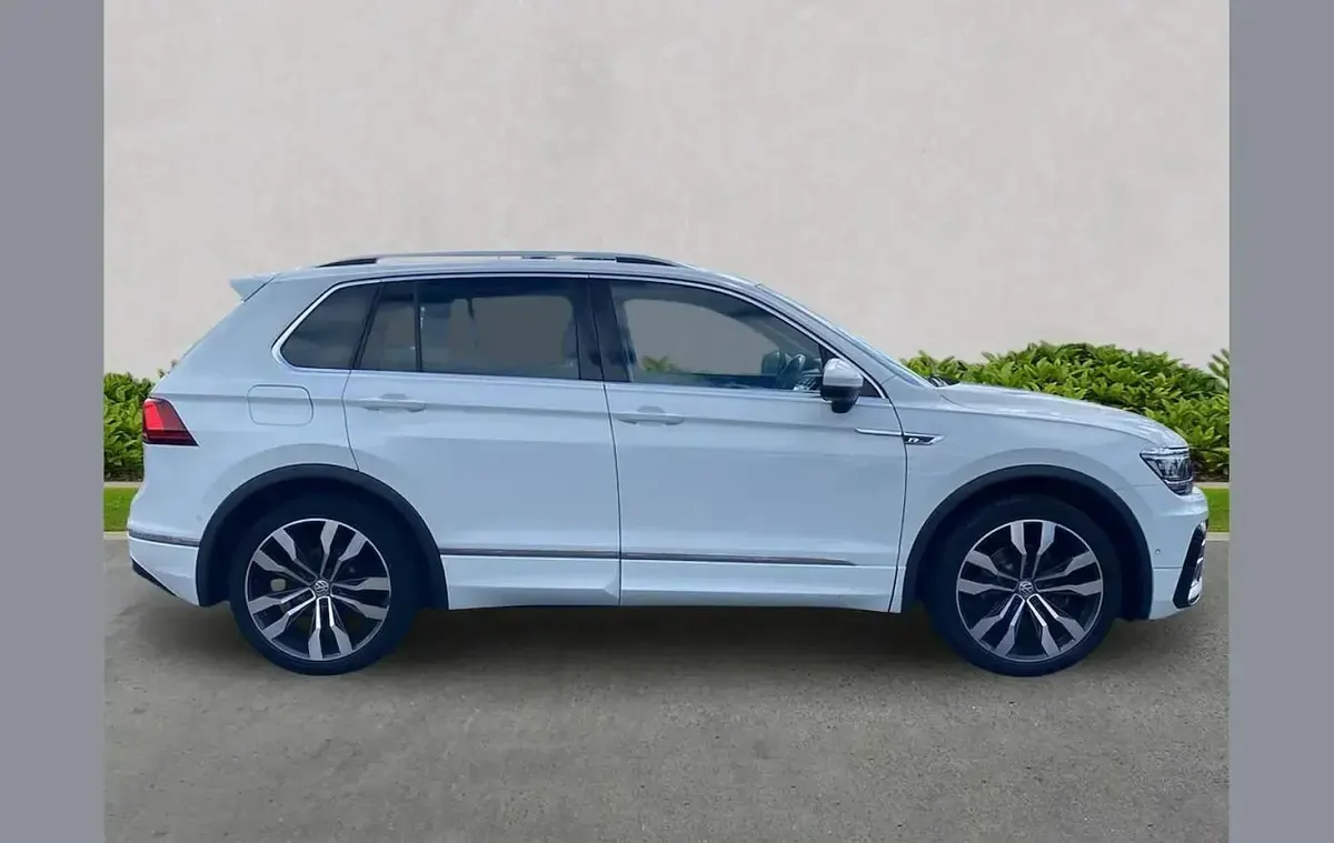 Used VW Tiguan R-line 150 HP (110 kW) 2019 White SUV