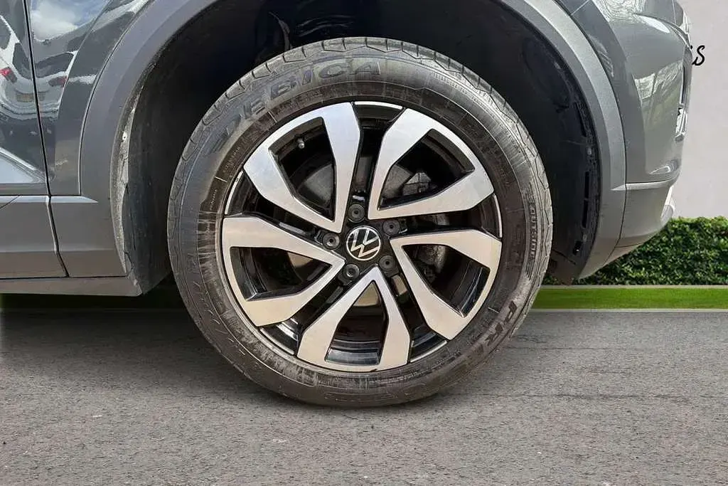 Used VW T-Roc Active 110 HP (80 kW) 2022 Grey SUV