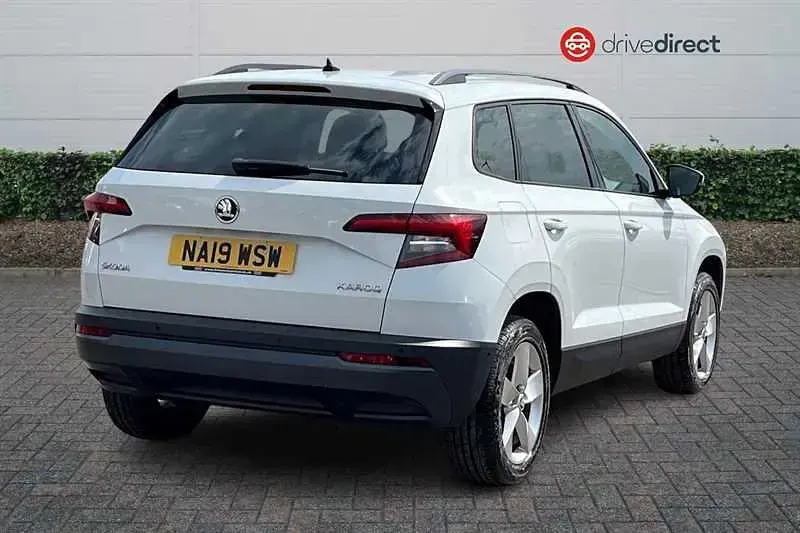 Used Skoda Karoq SE 116 HP (85 kW) 2019 White SUV