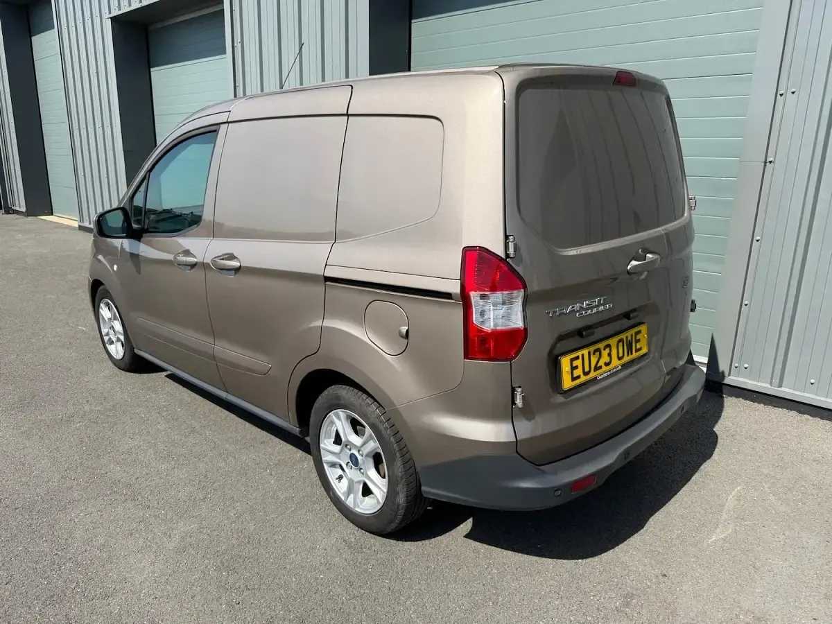 Used Ford Transit Courier Limited 100 HP (73 kW) 2023 Silver Van