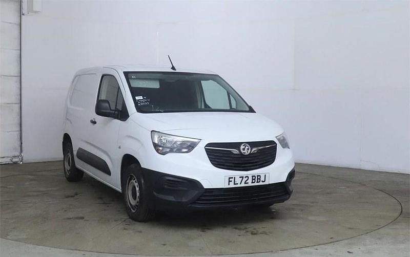 Used Vauxhall Combo 100 HP (73 kW) 2022 White MPV