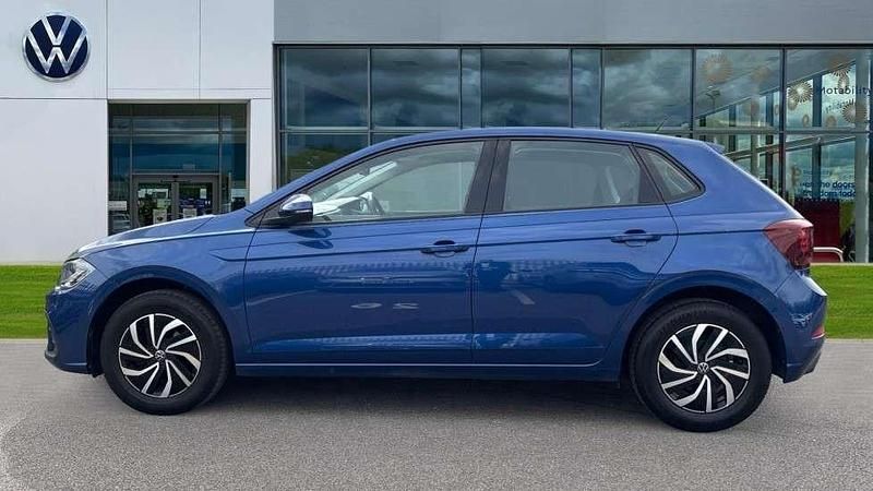 Used VW Polo Life 95 HP (69 kW) 2023 Reef blue metallic Hatchback