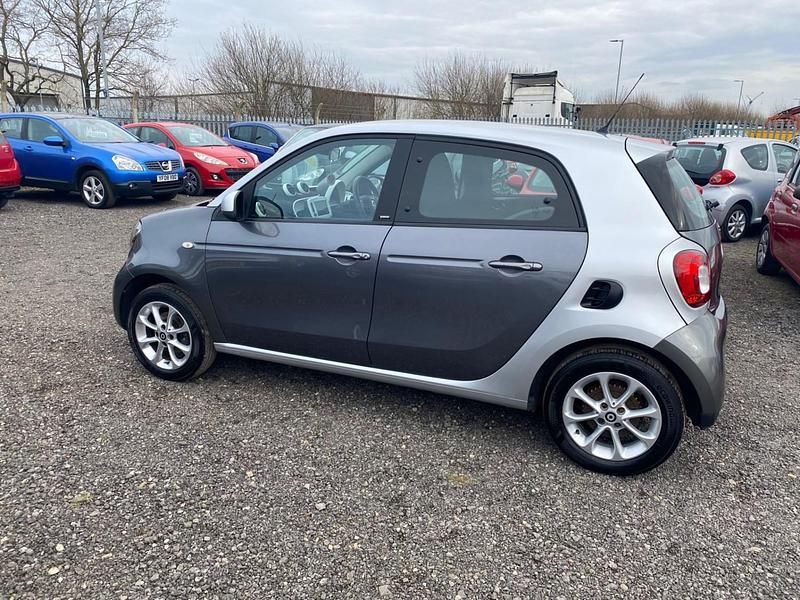 Used Smart ForFour Passion Premium 71 HP (52 kW) 2015 Grey Hatchback