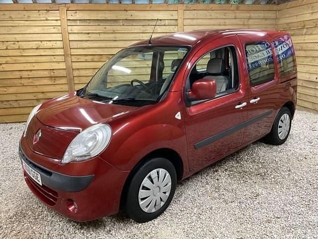 Usado Renault Kangoo Expression 105 HP (77 kW) 2011 Vermelho Monovolume
