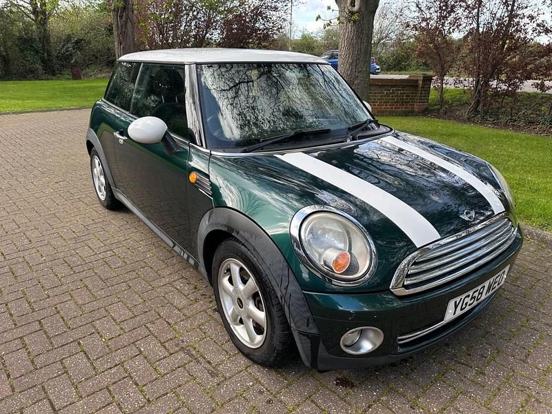 Begagnad Mini Cooper Hatch 2008 Grön Halvkombi