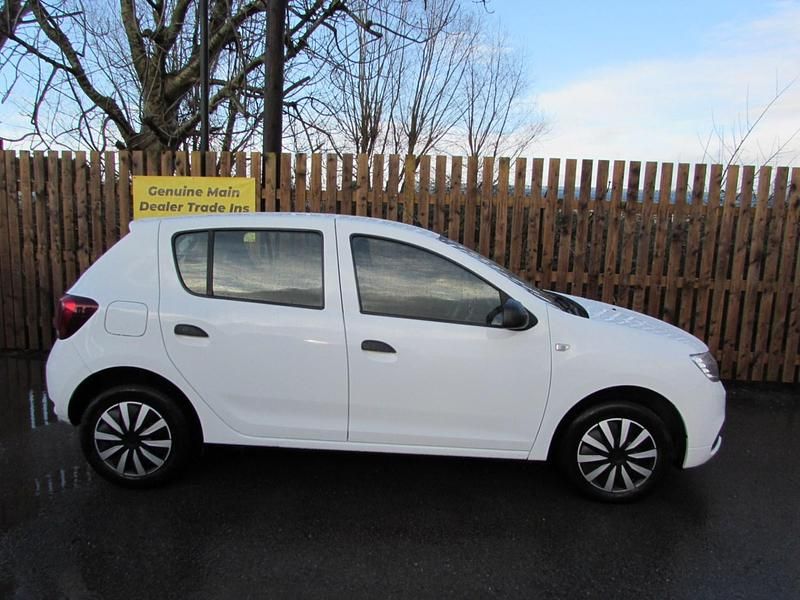 Used Dacia Sandero Essentiel 2019 White Hatchback
