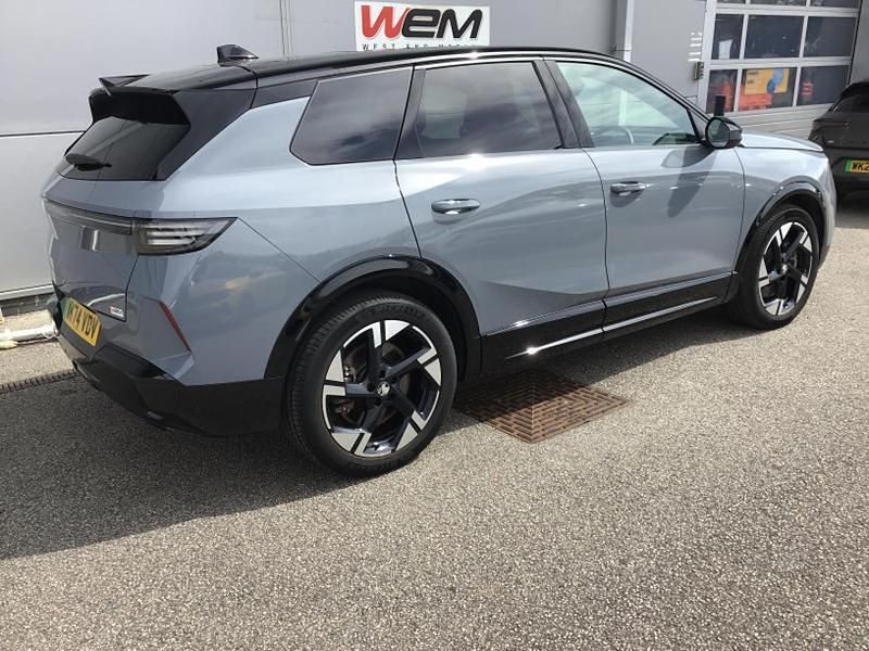 Second-hand Vauxhall Grandland Ultimate 154 kW (210 CP) 2024 Gri SUV