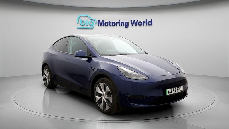 Used Tesla Model Y Long Range AWD 378 kW (514 HP) 2022 Blue SUV