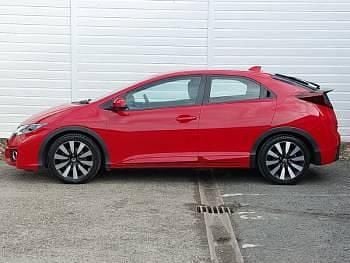 Used Honda Civic SE Plus 142 HP (104 kW) 2016 Red Hatchback