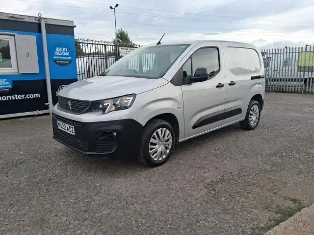 Used Peugeot Partner Premium 2022 Silver MPV