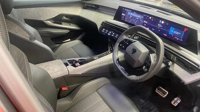 Used Peugeot 3008 GT 136 HP (100 kW) 2025 Grey SUV