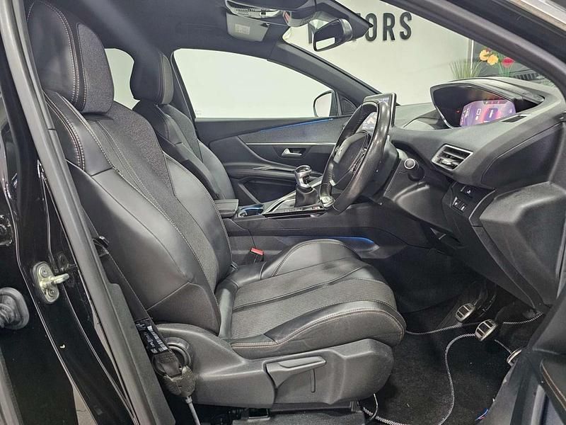 Used Peugeot 3008 GT-line 130 HP (95 kW) 2017 Black Hatchback