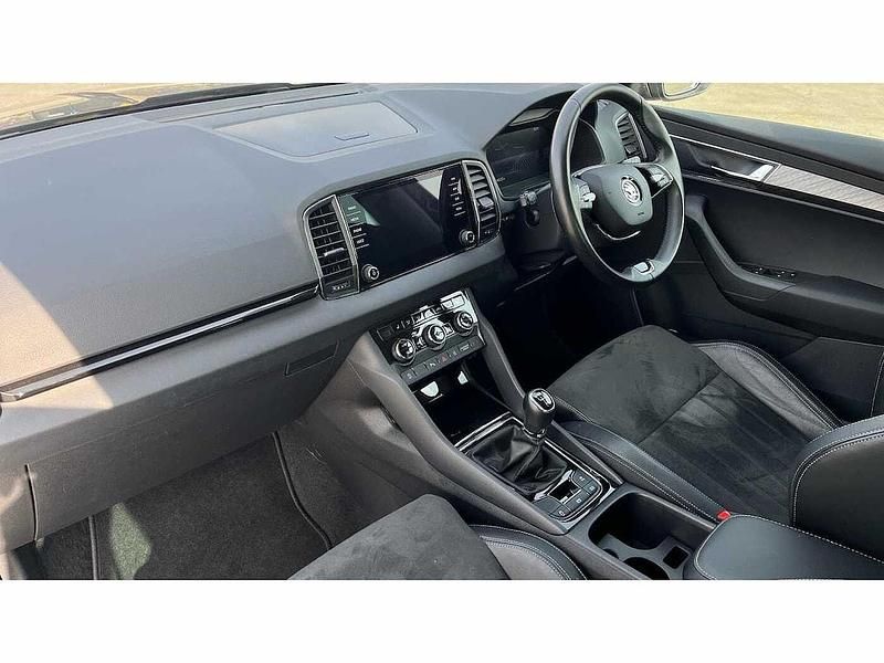 Used Skoda Karoq SE L 150 HP (110 kW) 2023 Black magic pearl effect SUV