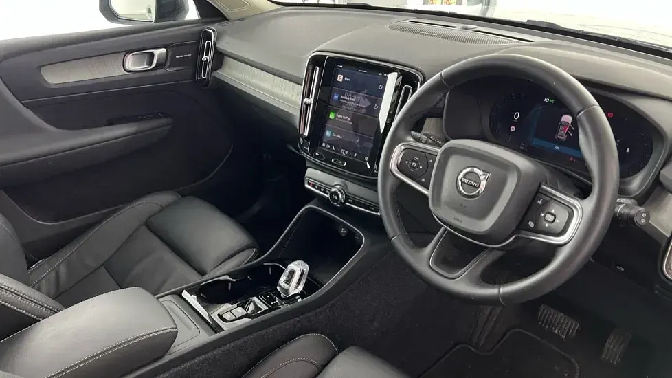 Usado Volvo XC40 Ultra 2025 Gris SUV