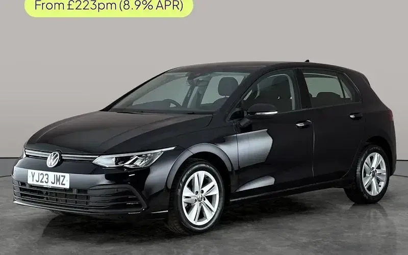 Used VW Golf VIII Life 131 HP (96 kW) 2023 Hatchback