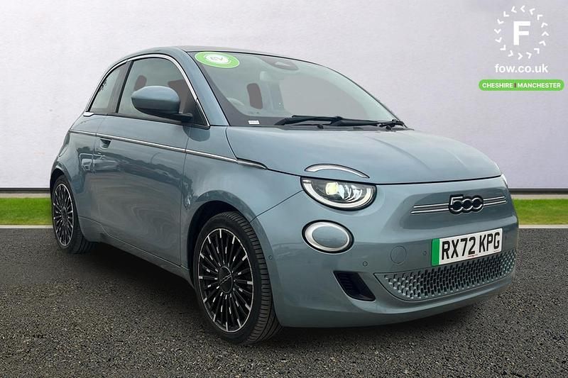 Blue Used 2022 Fiat 500e La Prima Hatchback | £15,499 (Fair price) - Image 1/4