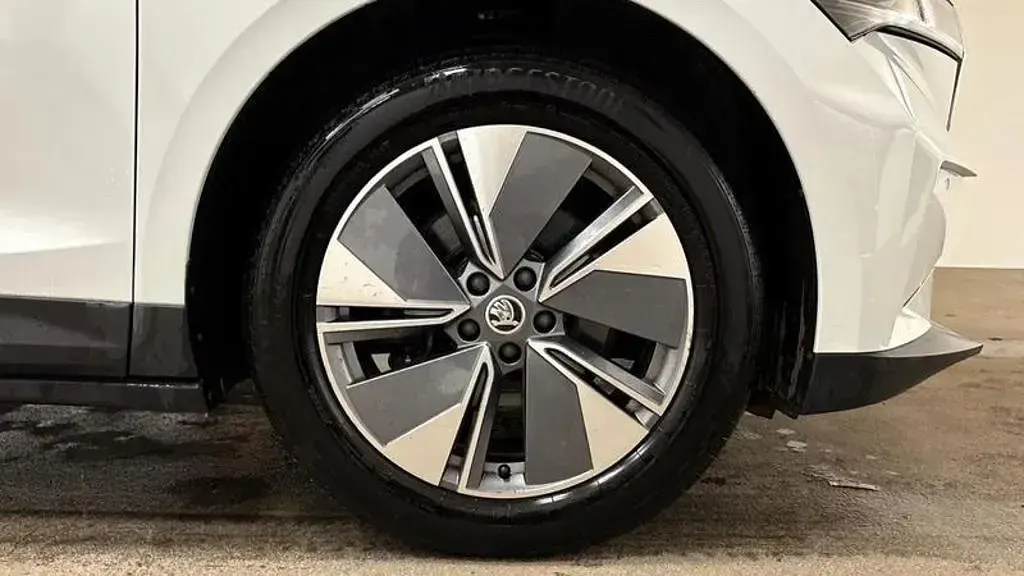 Used Skoda Enyaq iV Drive 125 kW (170 HP) 2023 SUV