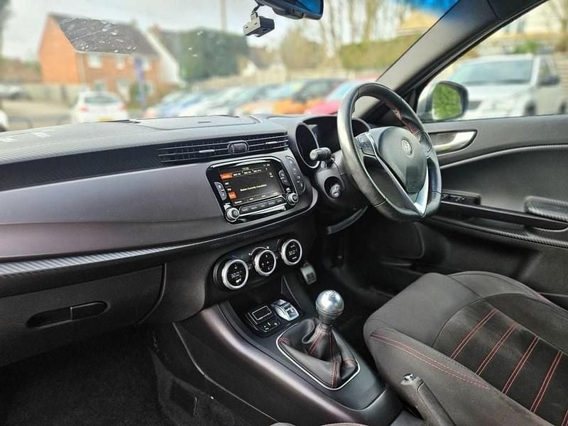 Used Alfa Romeo Giulietta Edizione Speciale 150 HP (110 kW) 2017 Grey Hatchback