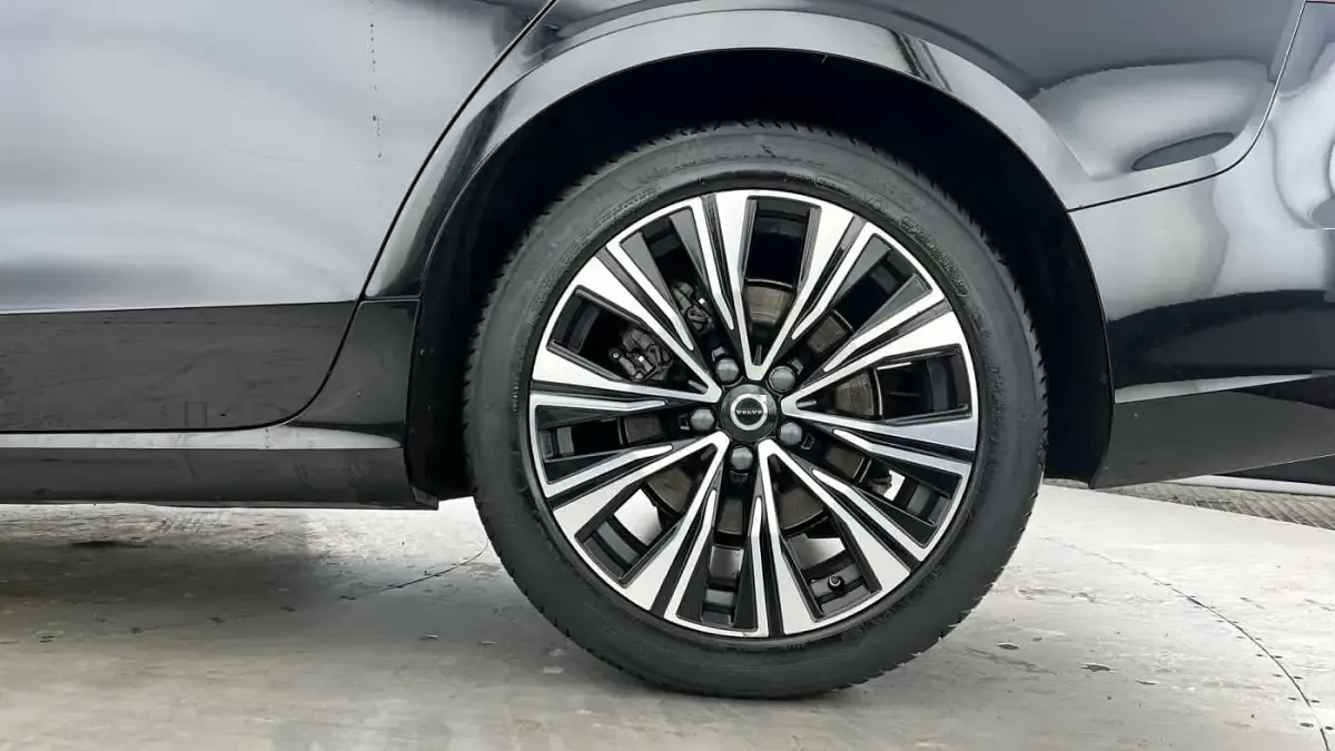 Used Volvo V60 Core 161 HP (118 kW) 2023 Estate