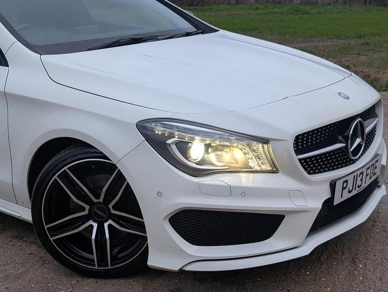 Used Mercedes CLA220 AMG 170 HP (125 kW) 2013 White Sedan