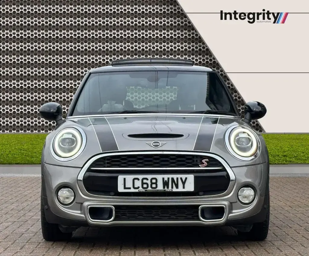 Used Mini Cooper S Exclusive 192 HP (141 kW) 2018 Silver Hatchback