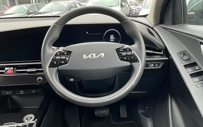 Used Kia e-Niro 150 kW (204 HP) 2025 Green SUV