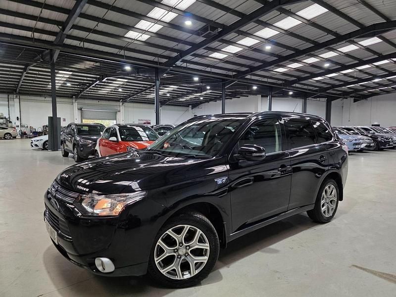 Black Used 2015 Mitsubishi Outlander P-HEV Estate | £5,880 (Fair price) - Image 1/4