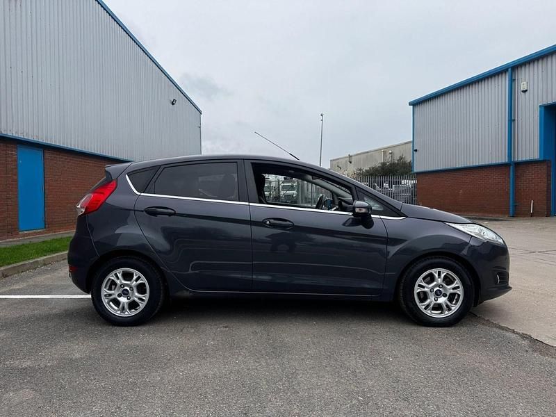 Used Ford Fiesta Titanium 2013 Grey Hatchback