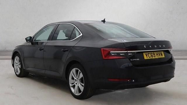 Used Skoda Superb SE L 190 HP (139 kW) 2019 Black Hatchback
