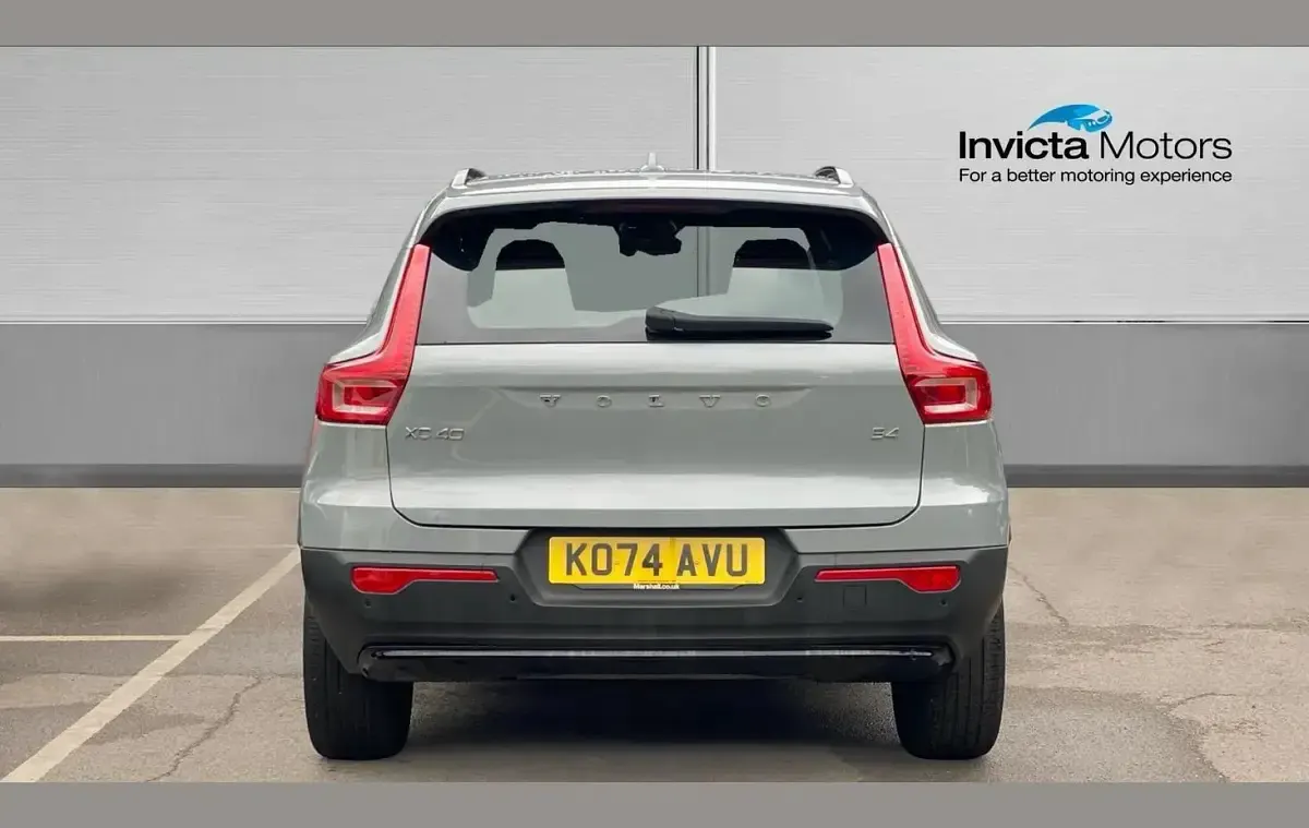 Used Volvo XC40 Plus 194 HP (142 kW) 2025 Grey SUV