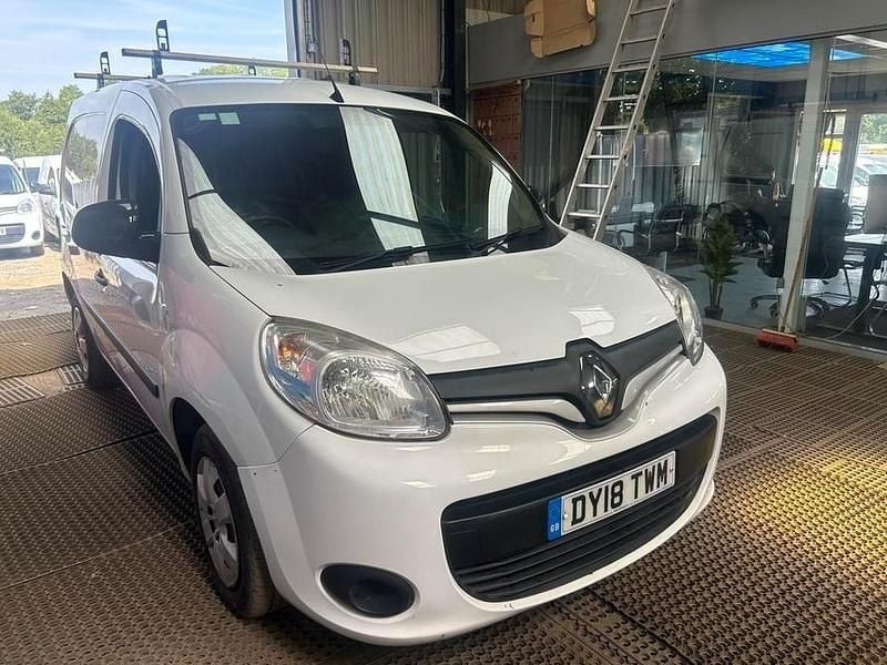 White Used 2018 Renault Kangoo Business MPV | £3,105 (Good price) - Image 1/4